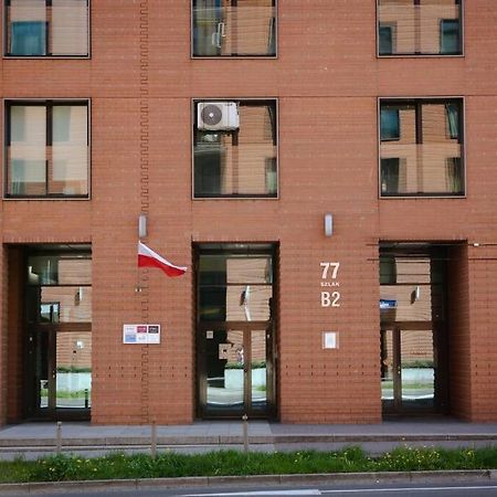 Wygodny Apartament Przy Dworcu كراكوفيا المظهر الخارجي الصورة