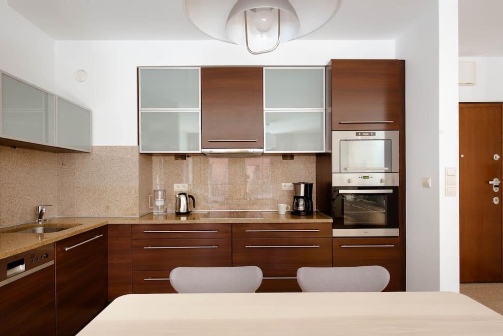 Wygodny Apartament Przy Dworcu كراكوفيا المظهر الخارجي الصورة